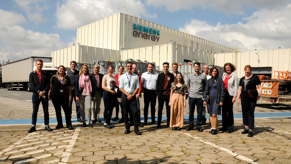 All participants of the Matchmaking Tour of EnergInno Brazil and their hosts from Siemens Energy after their visit. 